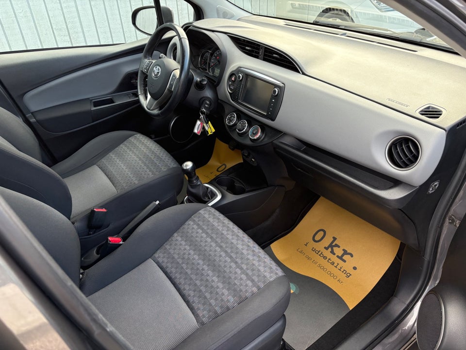 Toyota Yaris 1,0 VVT-i T2 5d