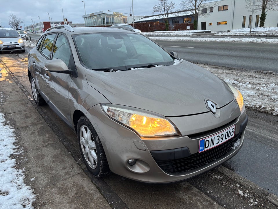Renault Megane III 1,9 dCi 130 Dynamique Sport Tourer 5d