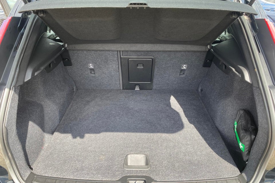 Volvo XC40 P6 ReCharge Core 5d