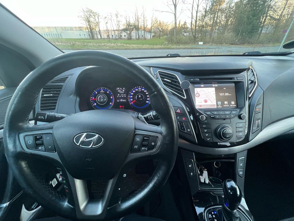 Hyundai i40 1,7 CRDi 141 Trend CW DCT 5d