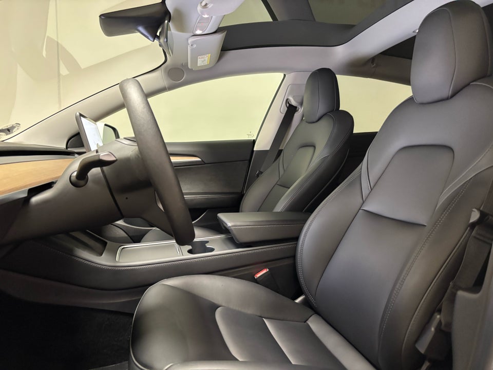 Tesla Model 3 RWD 4d