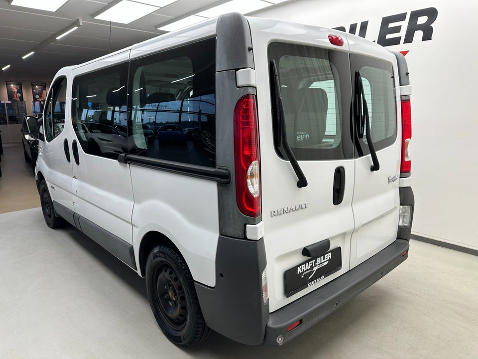 Renault Trafic T29 2,0 dCi 115 L1H1 Kombi aut. 4d