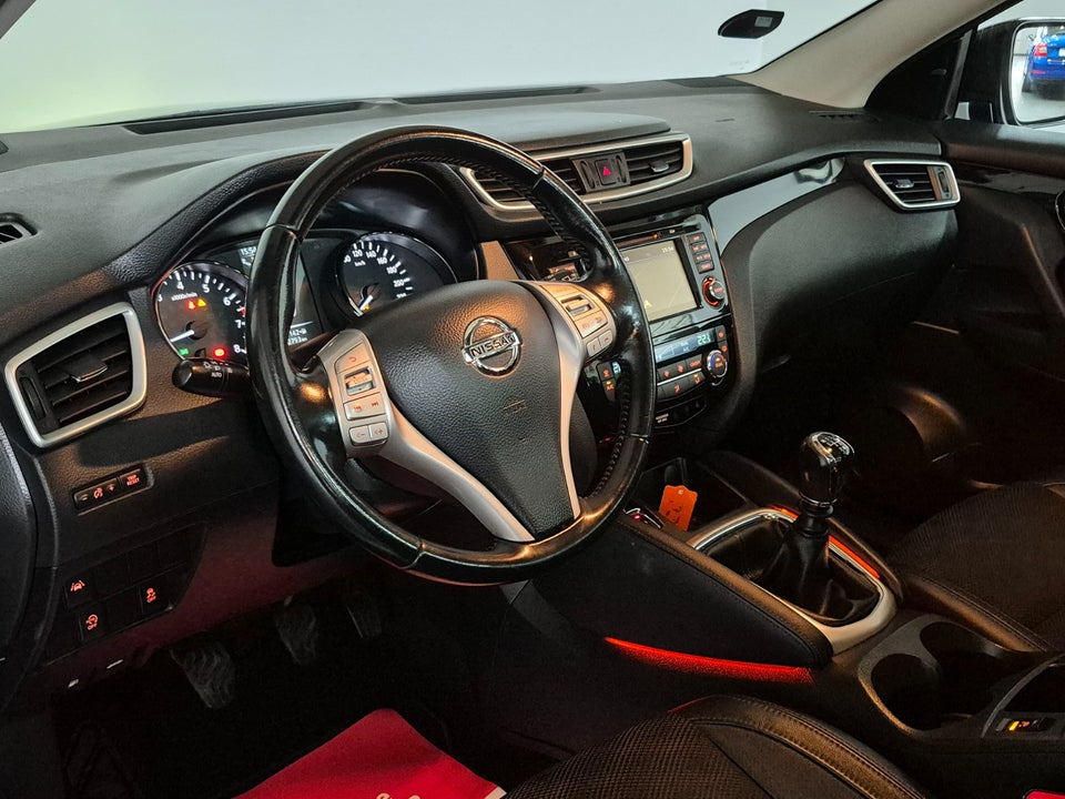 Nissan Qashqai 1,2 Dig-T 115 Tekna 5d