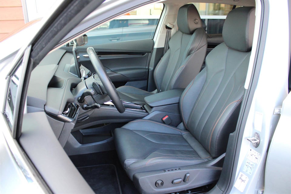 Skoda Enyaq 80x iV Suite 5d