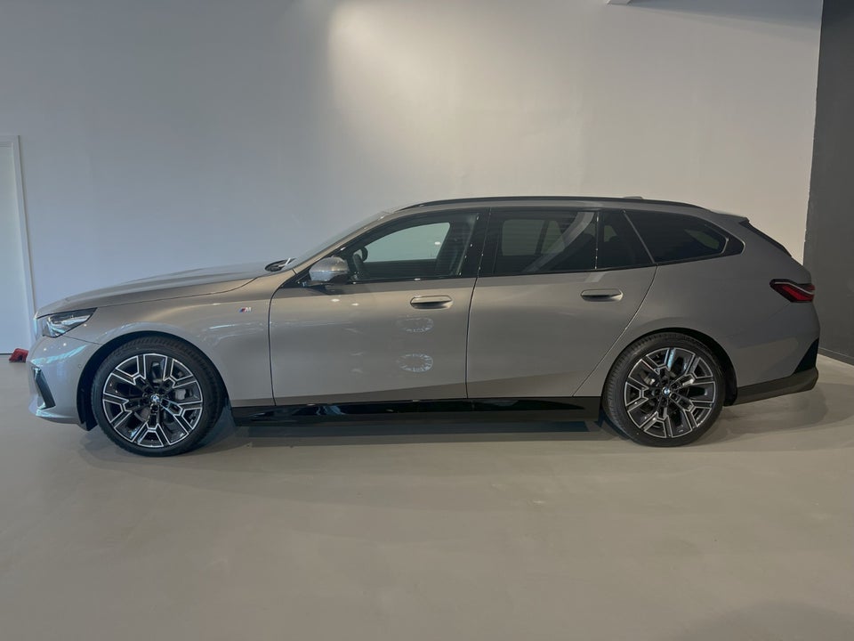 BMW i5 eDrive40 Touring M-Sport 5d