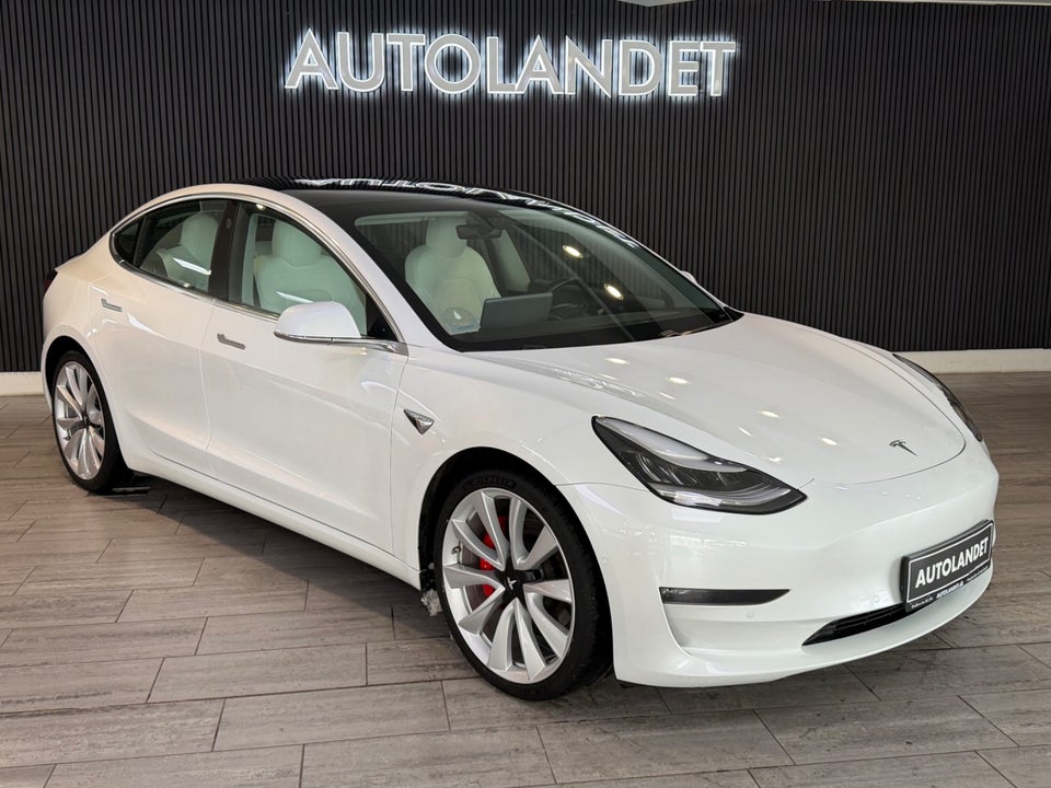 Tesla Model 3 Performance AWD 4d