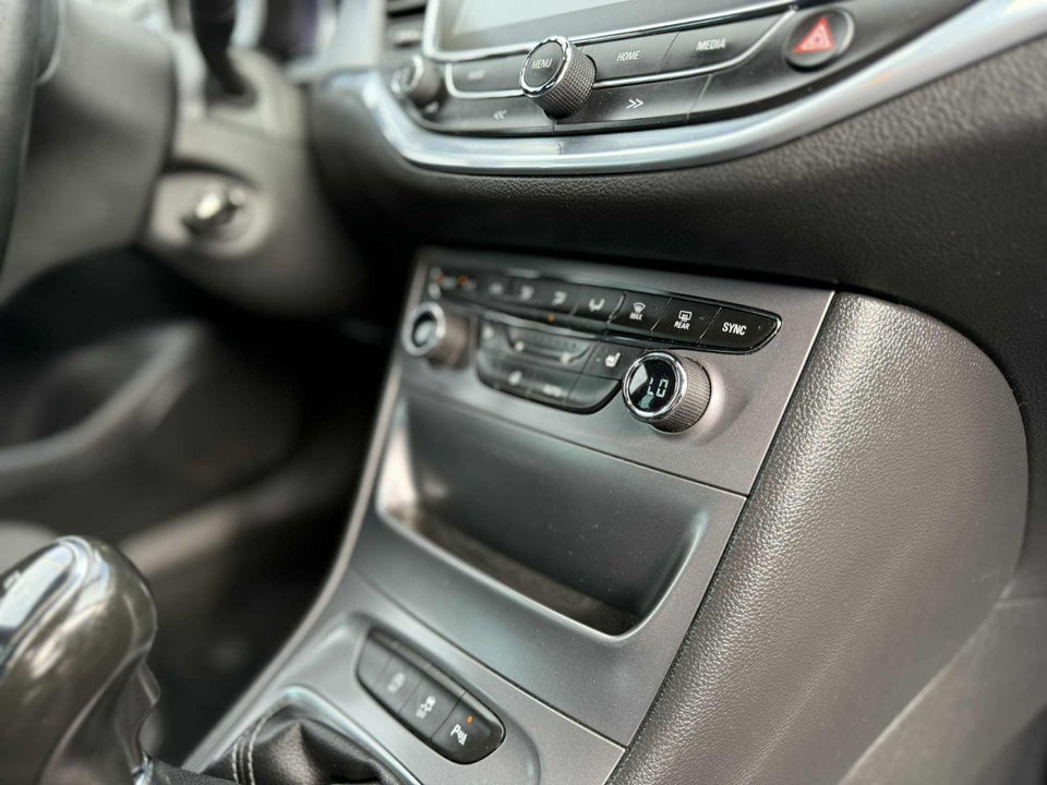 Opel Astra 1,0 T 105 Enjoy 5d