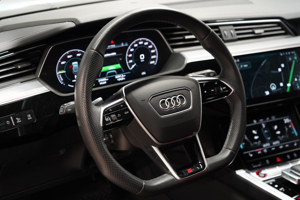 Audi e-tron S quattro 5d