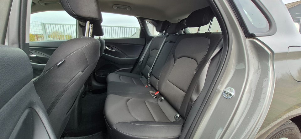 Hyundai i30 1,6 CRDi 115 Advanced 5d