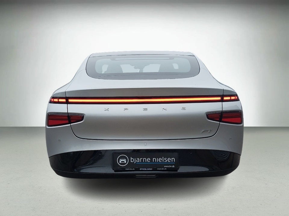 Xpeng P7 Long Range 4d