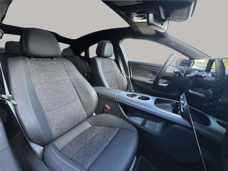 Mercedes CLA250+ electric Progressive Advance Plus 4d