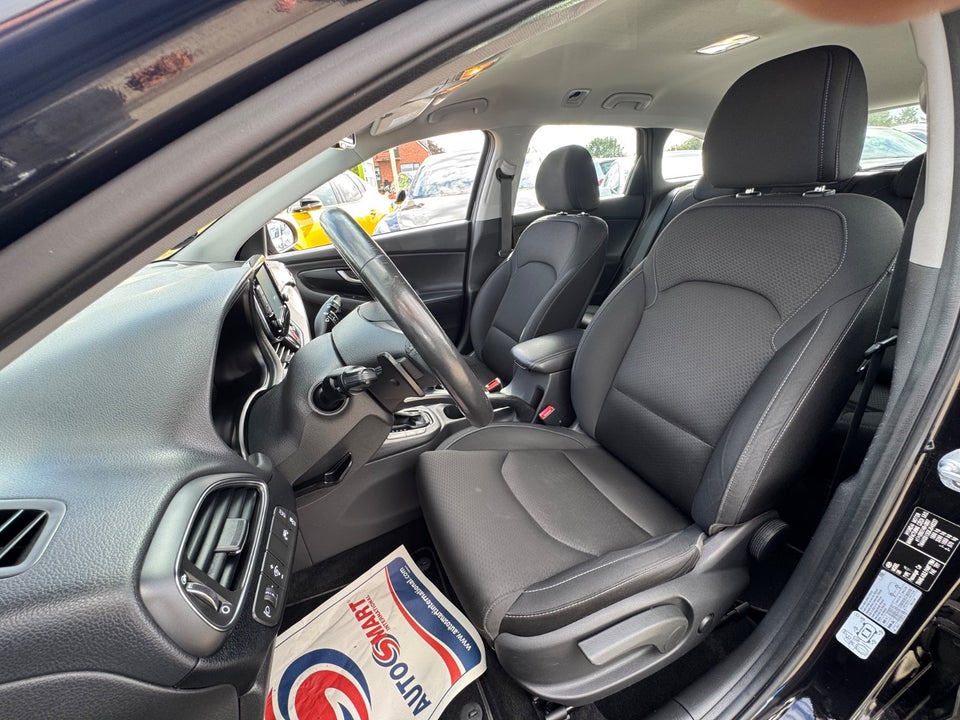 Hyundai i30 1,4 T-GDi Premium stc. DCT 5d
