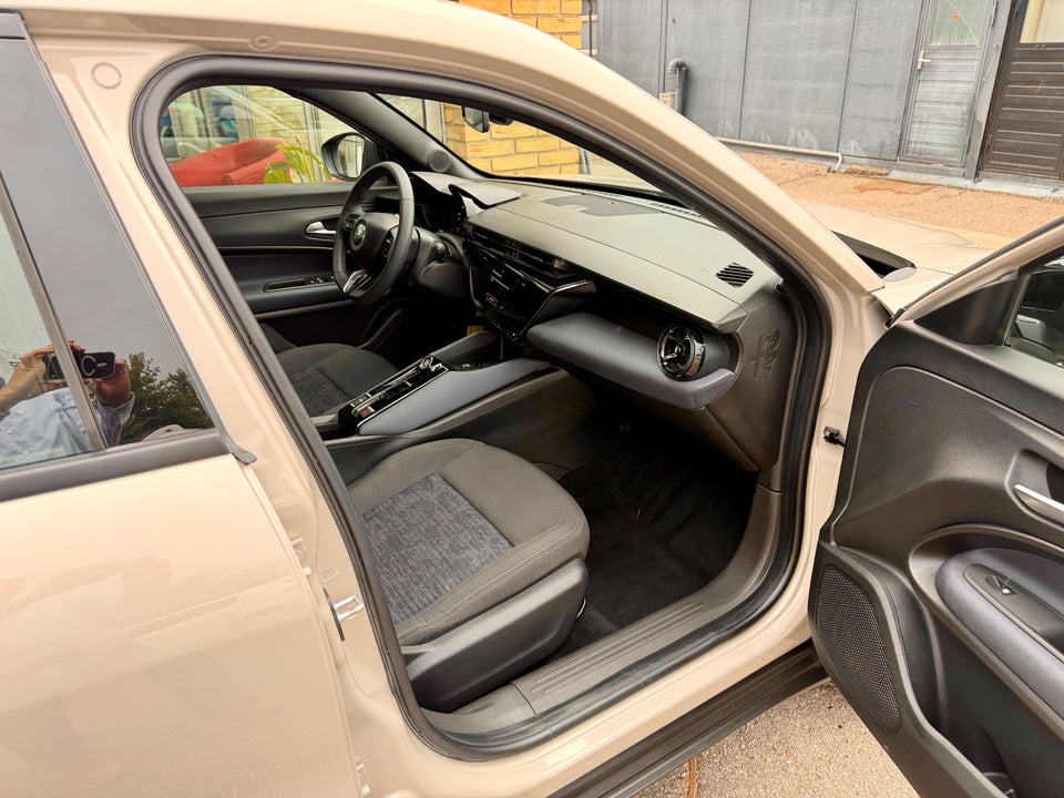 Alfa Romeo Junior Elettrica Core 5d