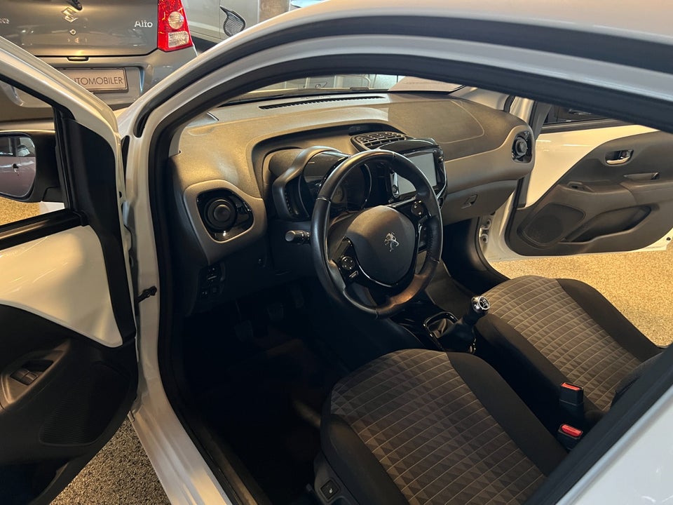 Peugeot 108 1,0 e-VTi 72 Infinity 5d