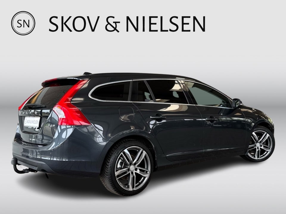 Volvo V60 1,6 T4 180 Momentum aut. 5d
