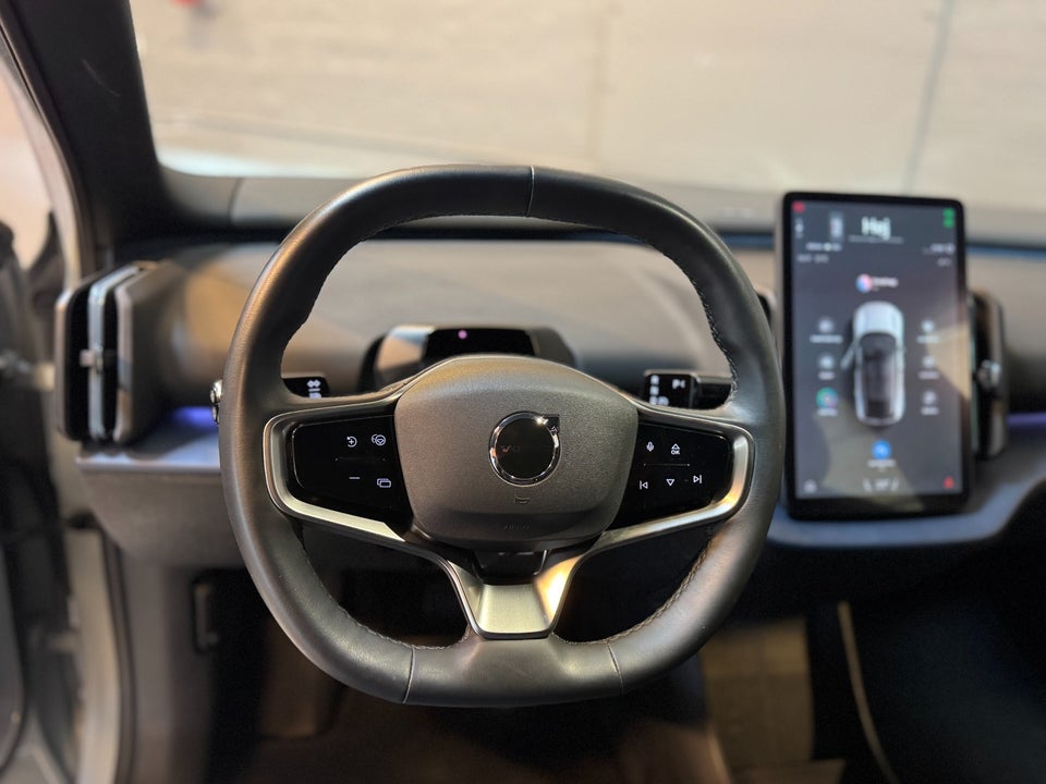 Volvo EX30 Extended Range Plus 5d