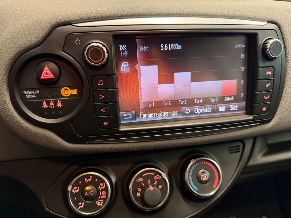 Toyota Yaris 1,0 VVT-i T2 5d 2015 — billede 11 af 16