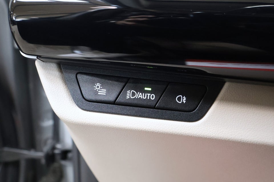 BMW iX1 xDrive30 X-Line 5d