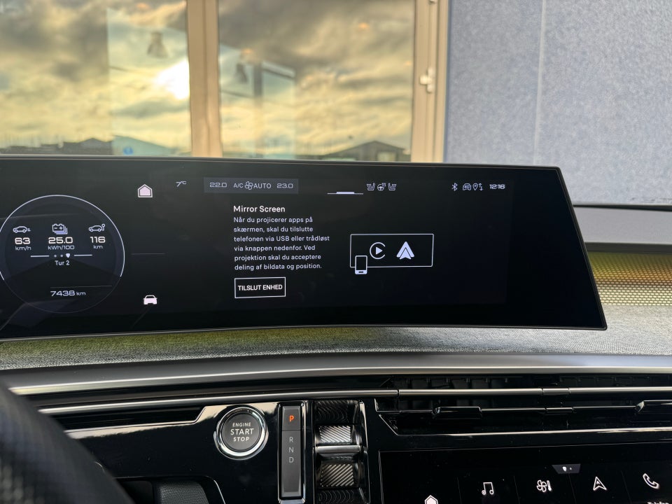 Peugeot e-3008 77 GT 5d