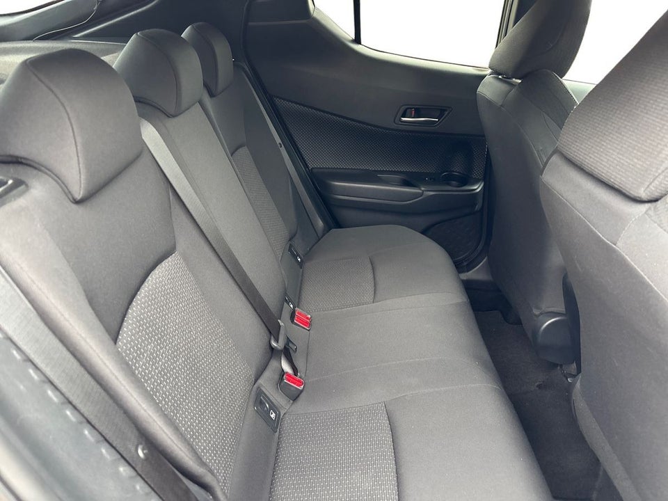 Toyota C-HR 1,8 Hybrid C-LUB Premium CVT 5d