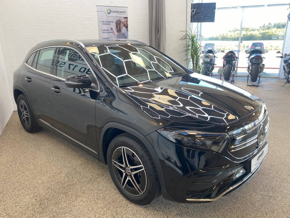 Mercedes EQA300 AMG Line 4Matic 5d