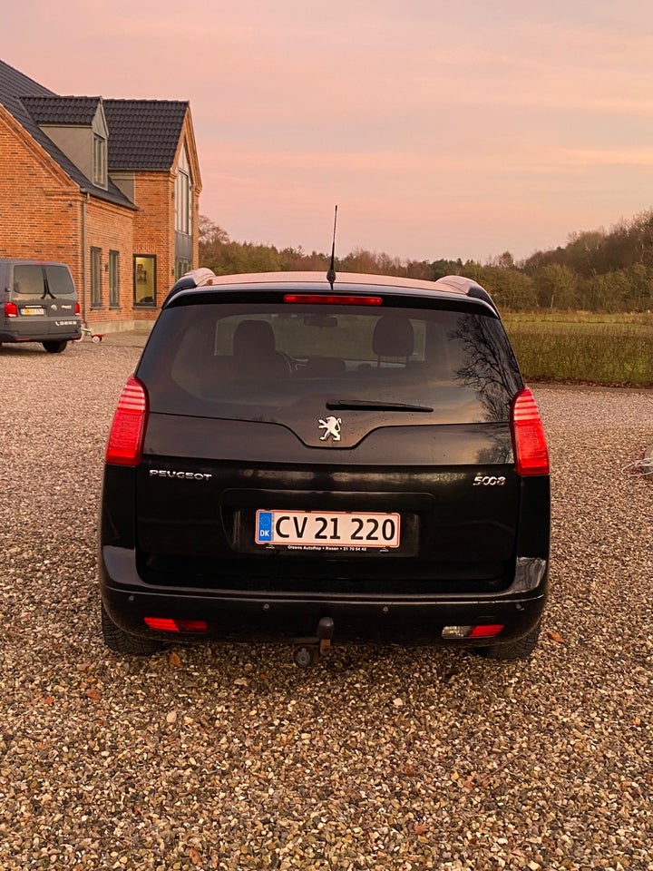 Peugeot 5008 1,6 HDi 114 Style 5d