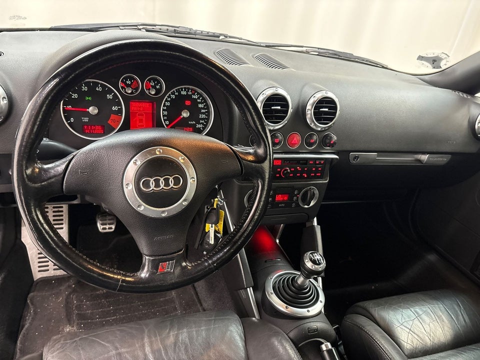 Audi TT 1,8 T 225 Roadster quattro 2d
