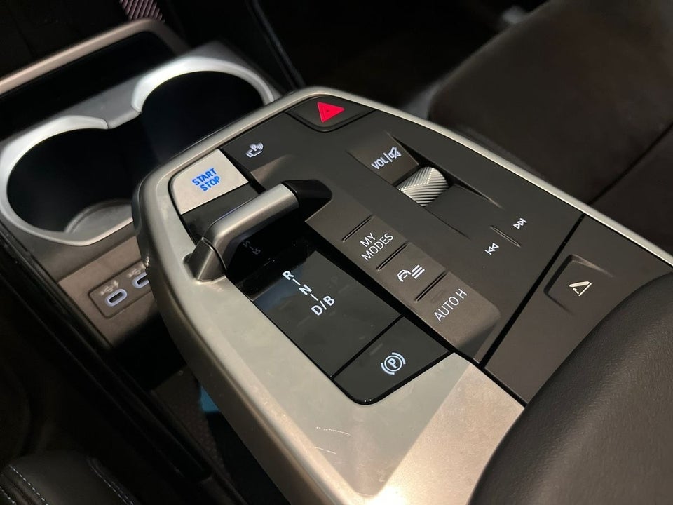 BMW iX2 eDrive20 M-Sport Pro 5d