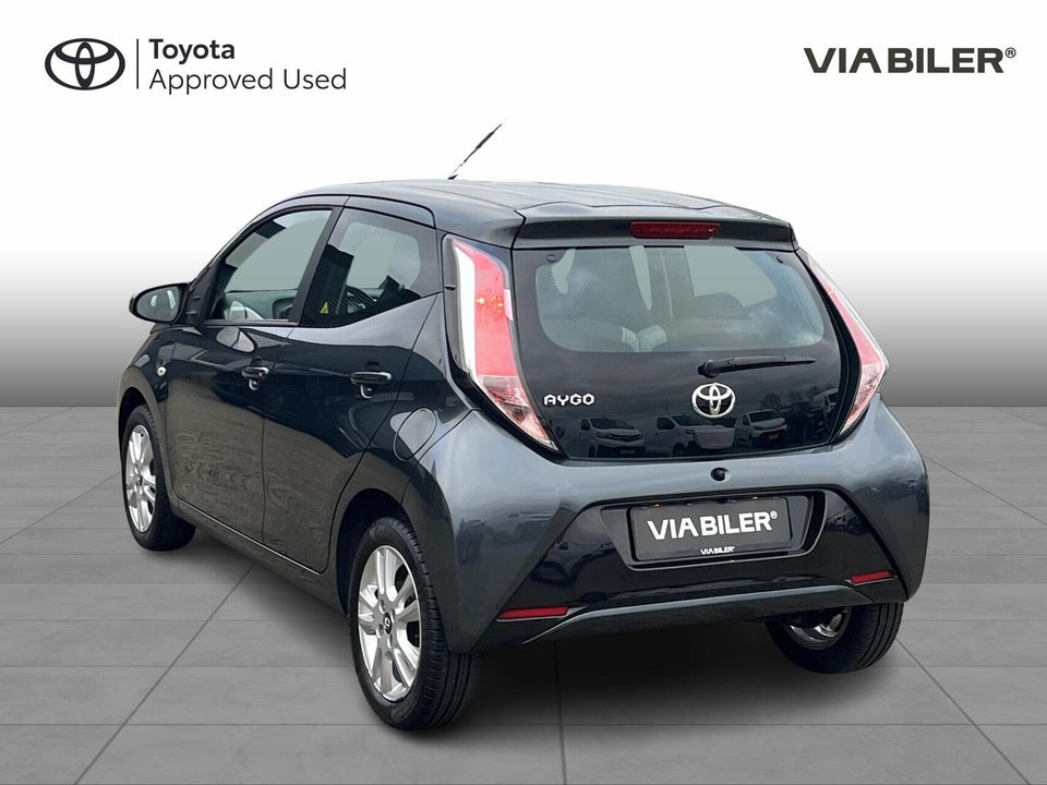 Toyota Aygo 1,0 VVT-i x-play x-shift 5d