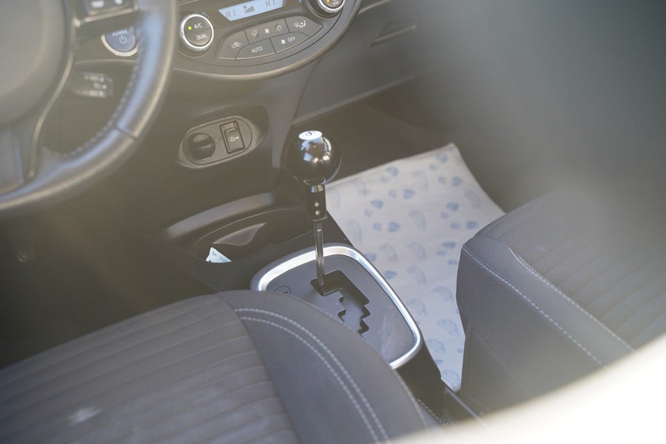 Toyota Yaris 1,5 Hybrid H3 Limited e-CVT 5d