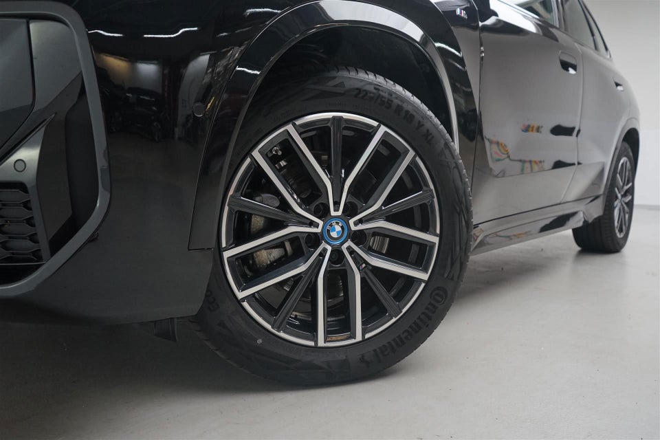 BMW iX1 xDrive30 M-Sport 5d