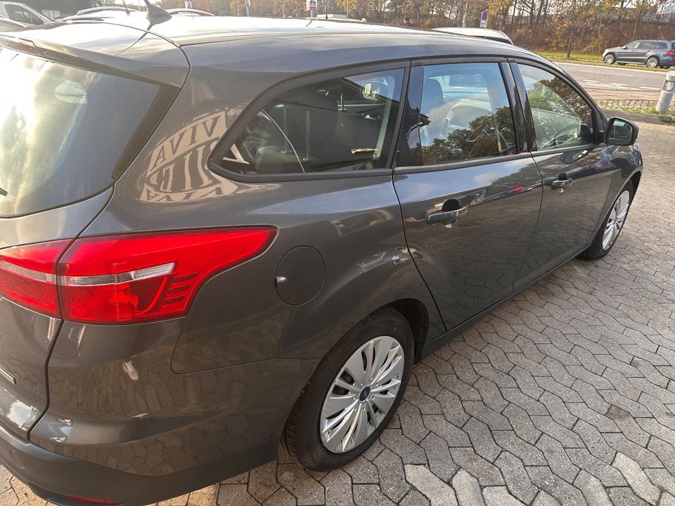 Ford Focus 1,0 SCTi 125 Business stc. 5d