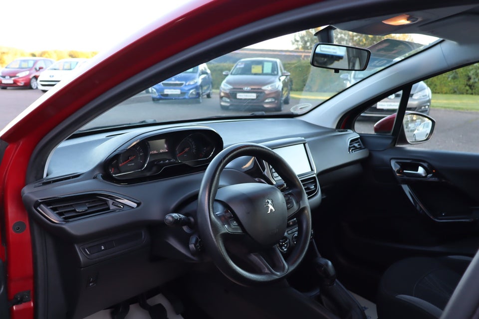 Peugeot 208 1,2 VTi 82 Allure 5d