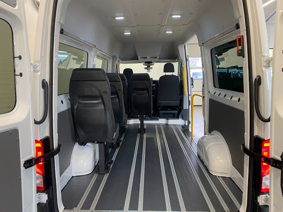 MAN TGE 2,0 3.140 Kombi L3H2 aut. FWD