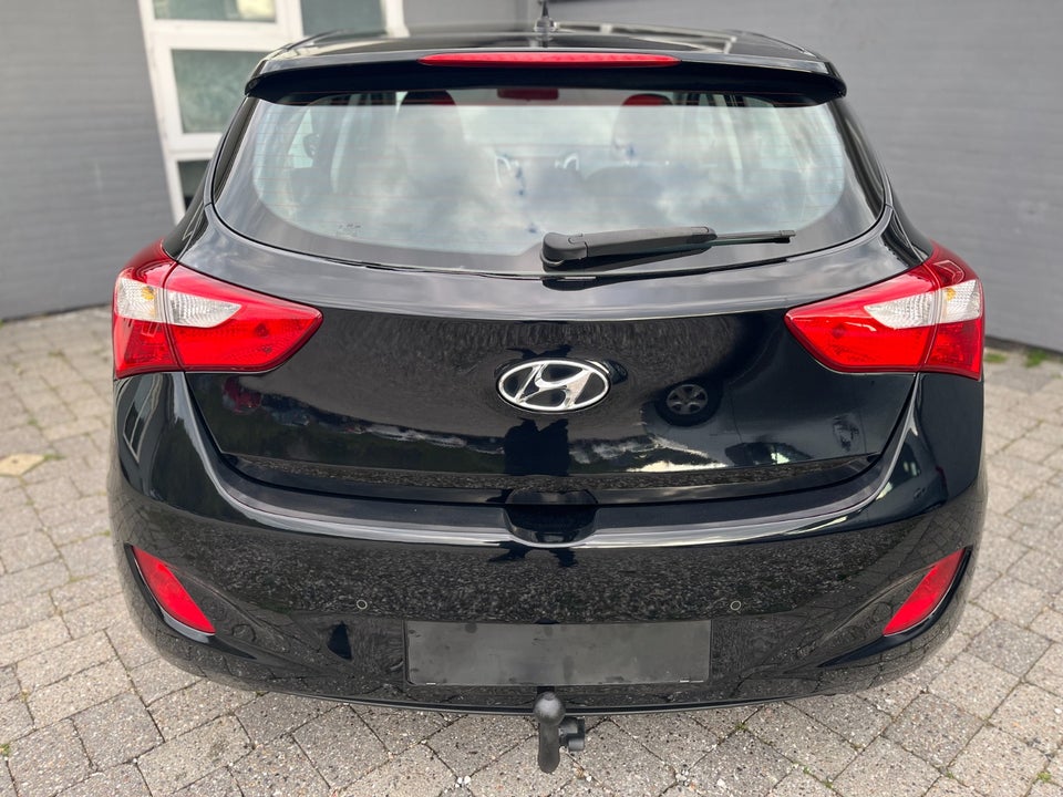 Hyundai i30 1,6 GDi Style Eco 5d