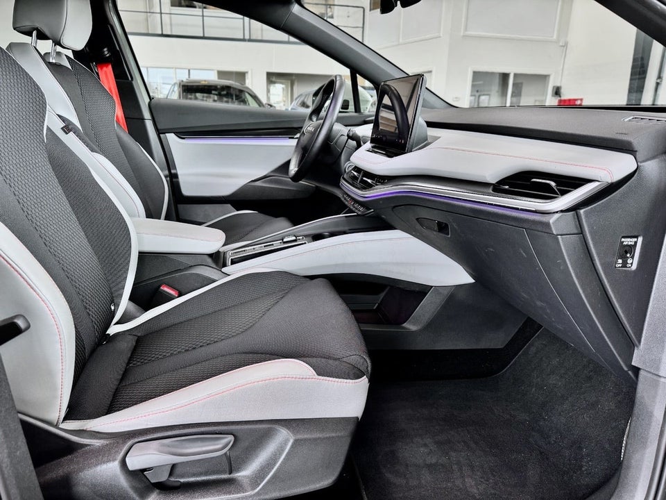 Skoda Elroq 85 iV Lodge Advanced 5d