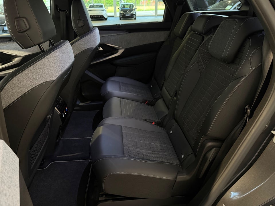 Peugeot e-5008 77 GT Pack 7prs 5d