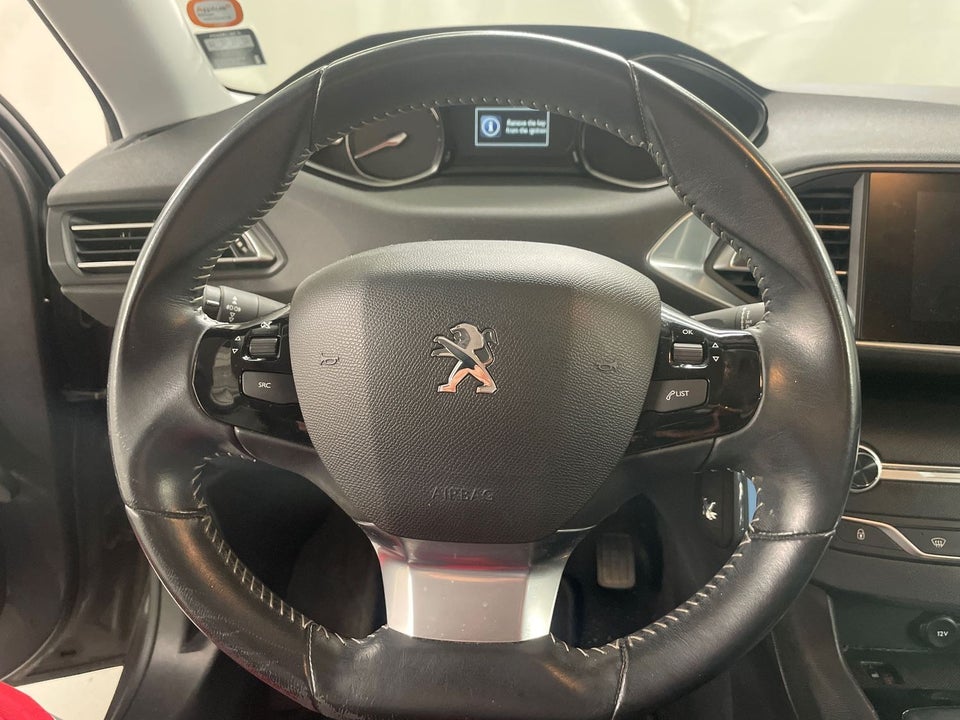 Peugeot 308 1,5 BlueHDi 130 Style SW 5d