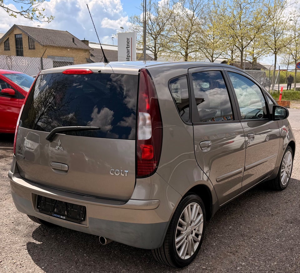 Mitsubishi Colt 1,5 Invite Coolpack 5d