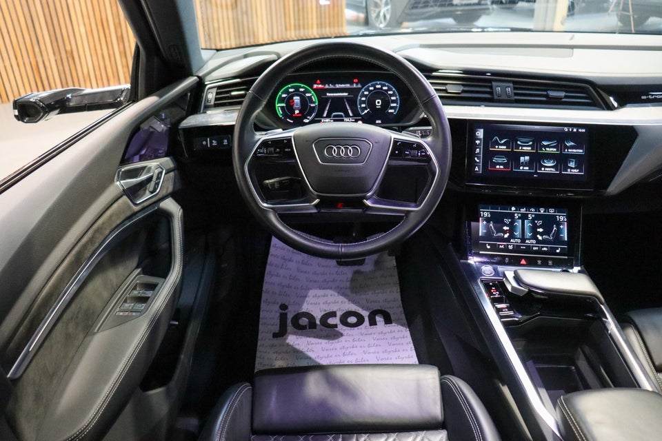 Audi e-tron 55 S-line quattro 5d