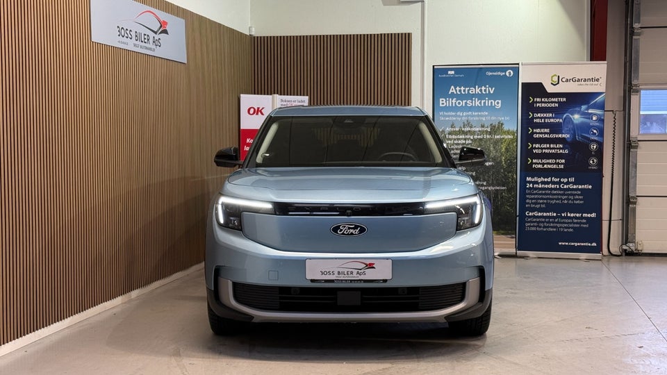 Ford Explorer 77 Premium Extended Range 5d