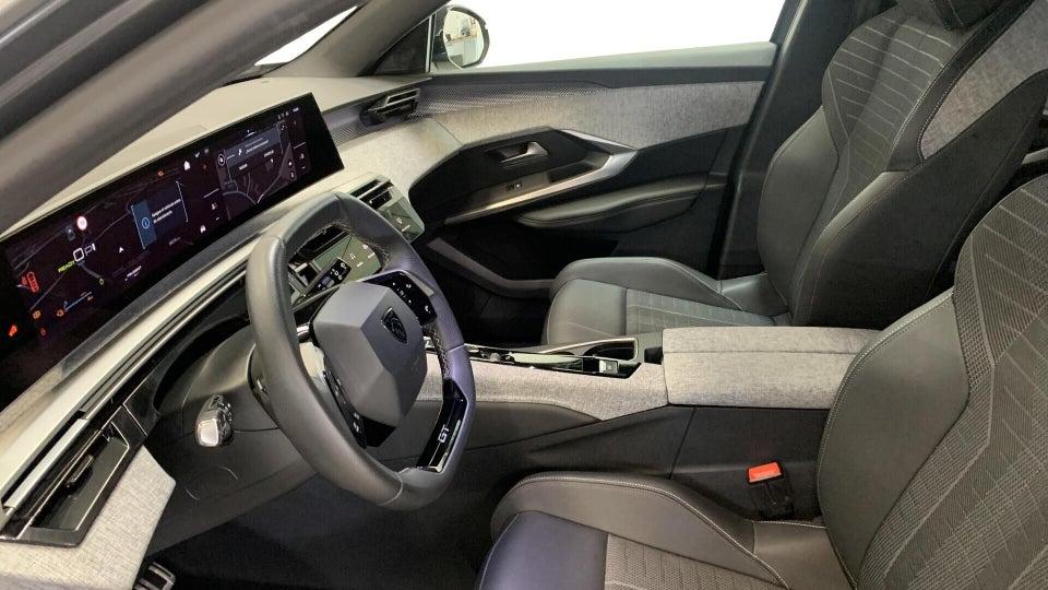 Peugeot e-5008 77 GT 7prs 5d