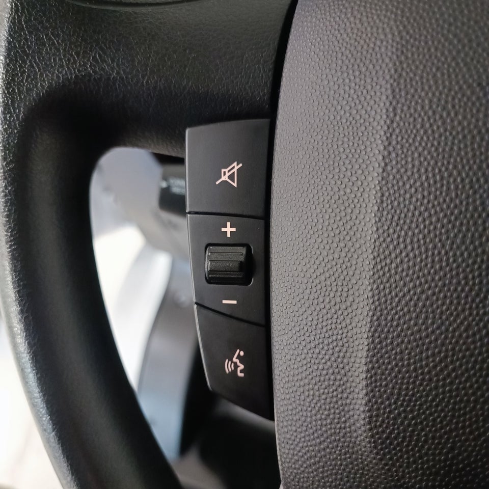 Peugeot Boxer 335 2,2 BlueHDi 165 L2 Plus Alukasse