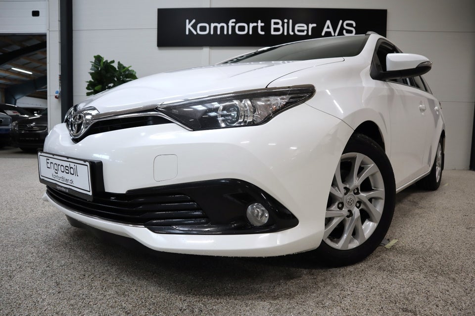 Toyota Auris 1,6 D-4D T4 Touring Sports 5d