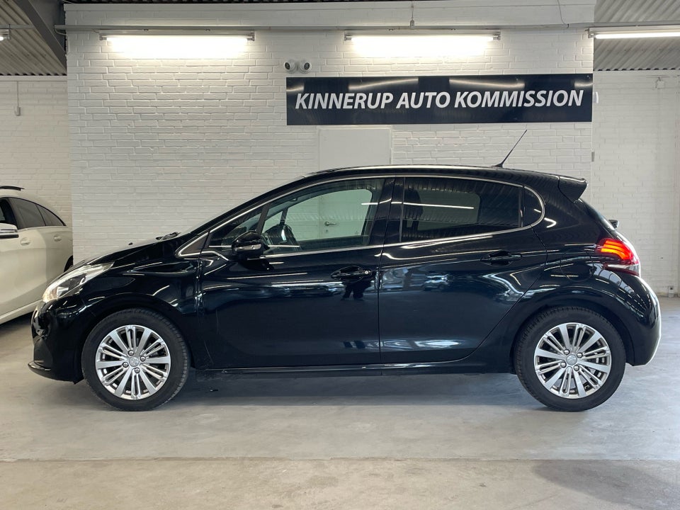 Peugeot 208 1,5 BlueHDi 100 Allure Sky 5d