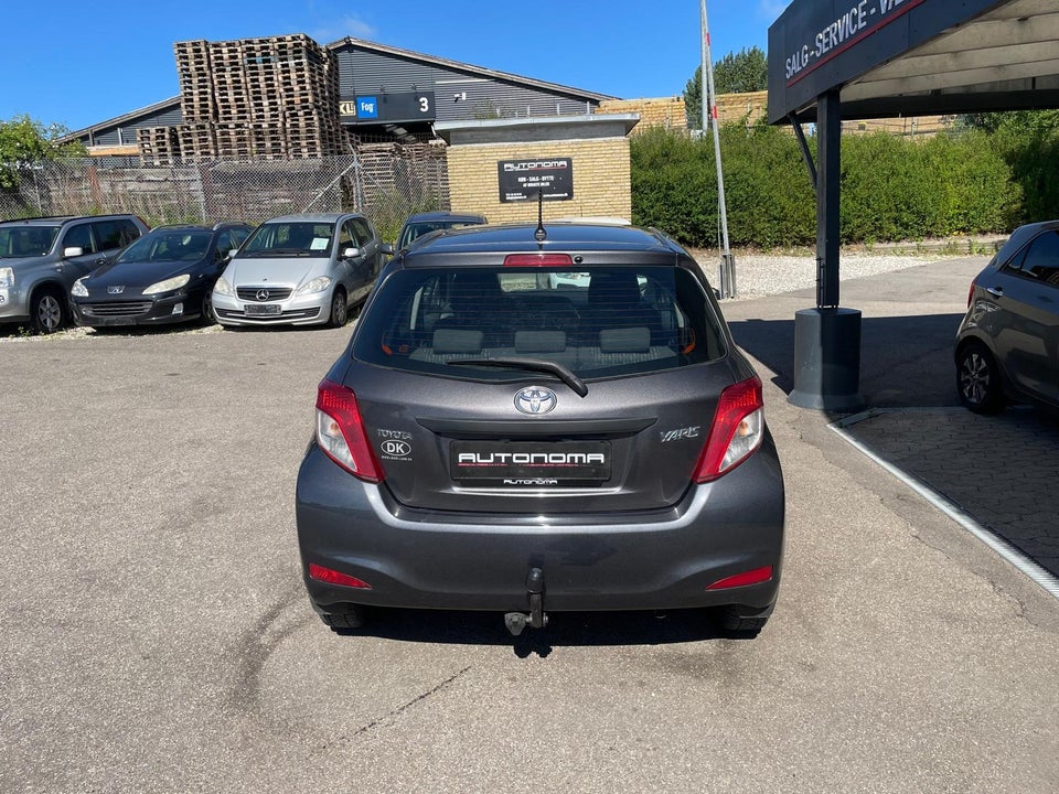 Toyota Yaris 1,0 VVT-i T1 5d
