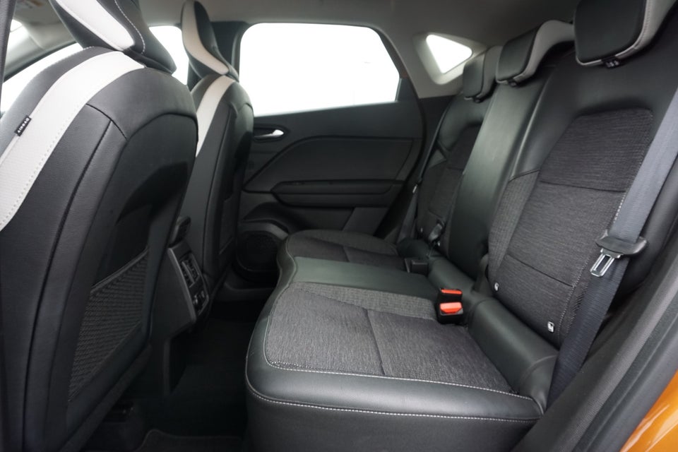 Renault Captur 1,6 E-Tech Intens 5d