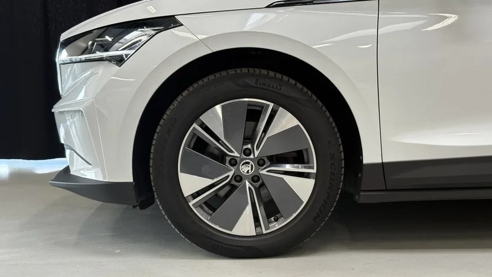 Skoda Enyaq 80 iV Suite 5d