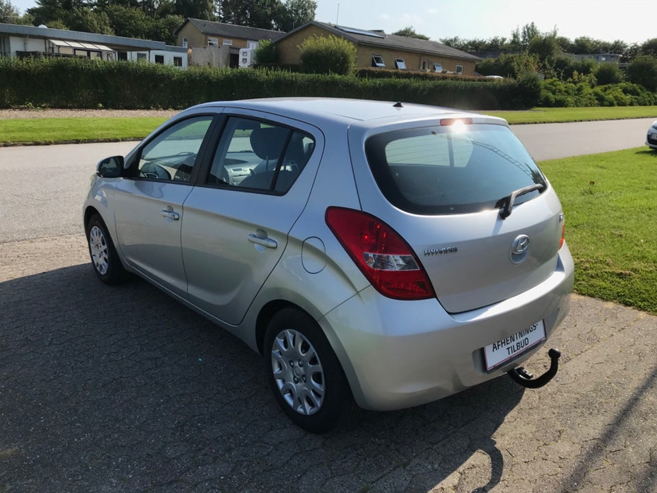 Hyundai i20 1,4 Classic 5d