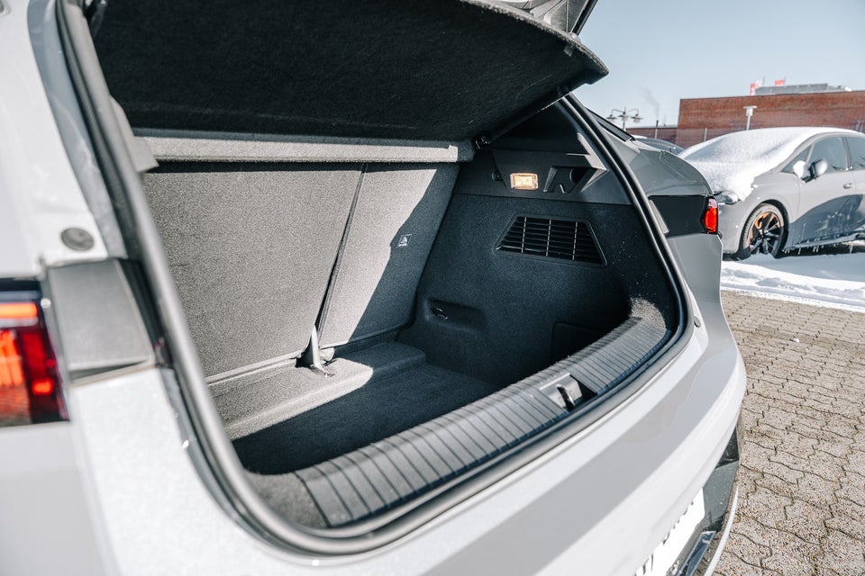 Renault Megane E-Tech 60 Techno 5d